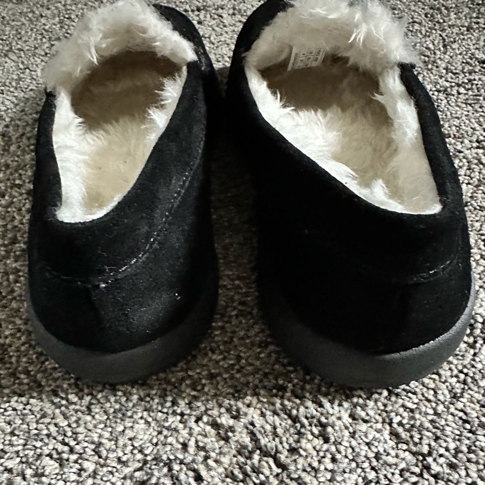 Vionic Woman’s Lynez Slipper - Size 6 - Black
New - Picture 5 of 9
